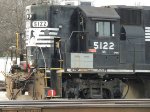 NS 5122 / GP38-2 High-Hood (close-up)